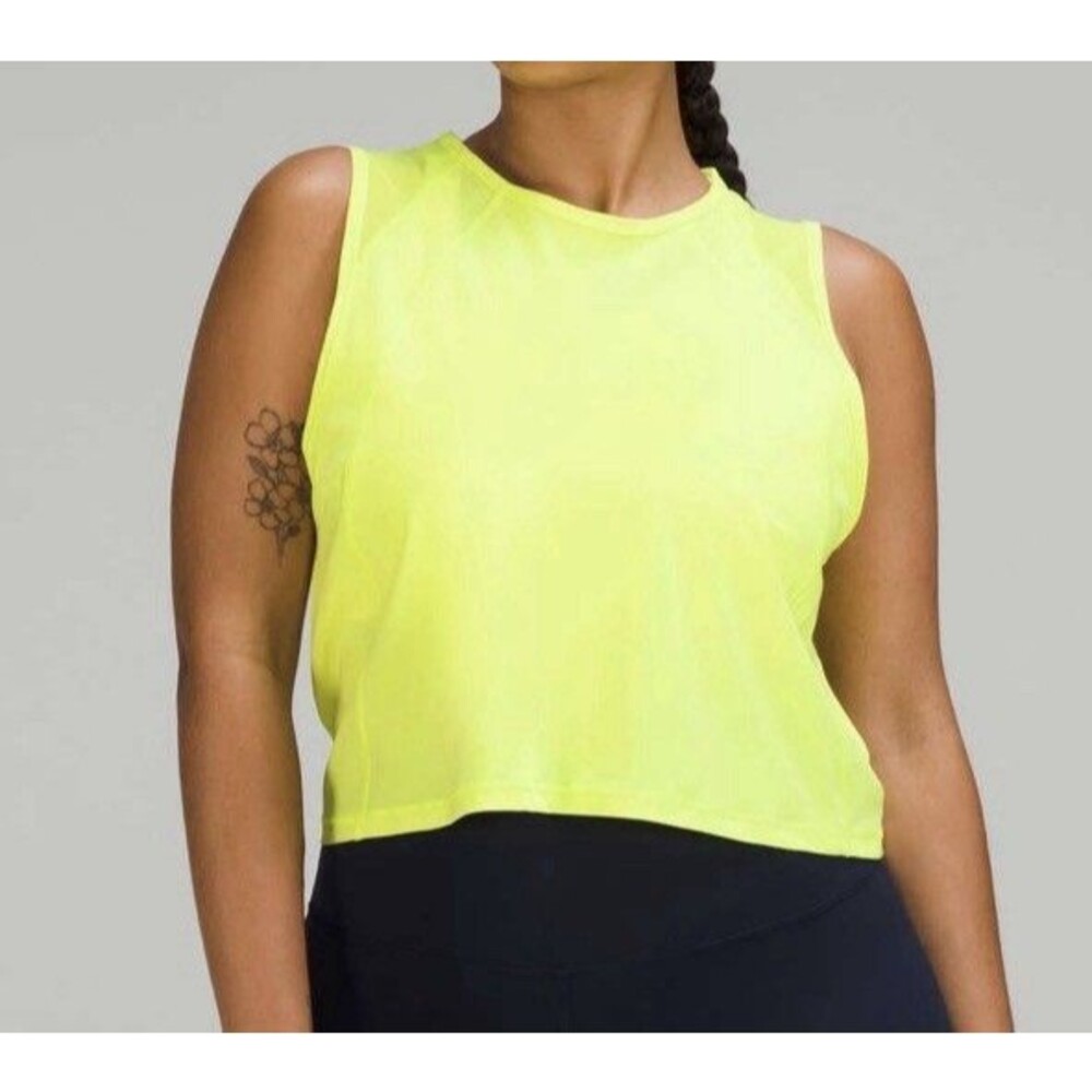 Lululemon Sculpt Cropped Tank Top Electric Lemon Neon W1DKXS Size 6 Running Walk